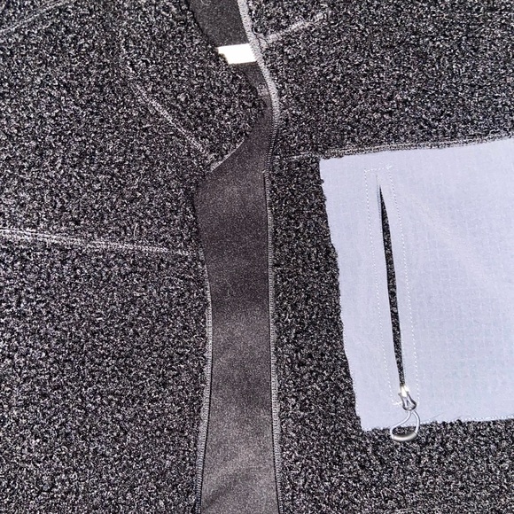 Black sleeveless fuzzy vest punk vibes formal puffer shirt faux fur vintage top - Picture 2 of 8